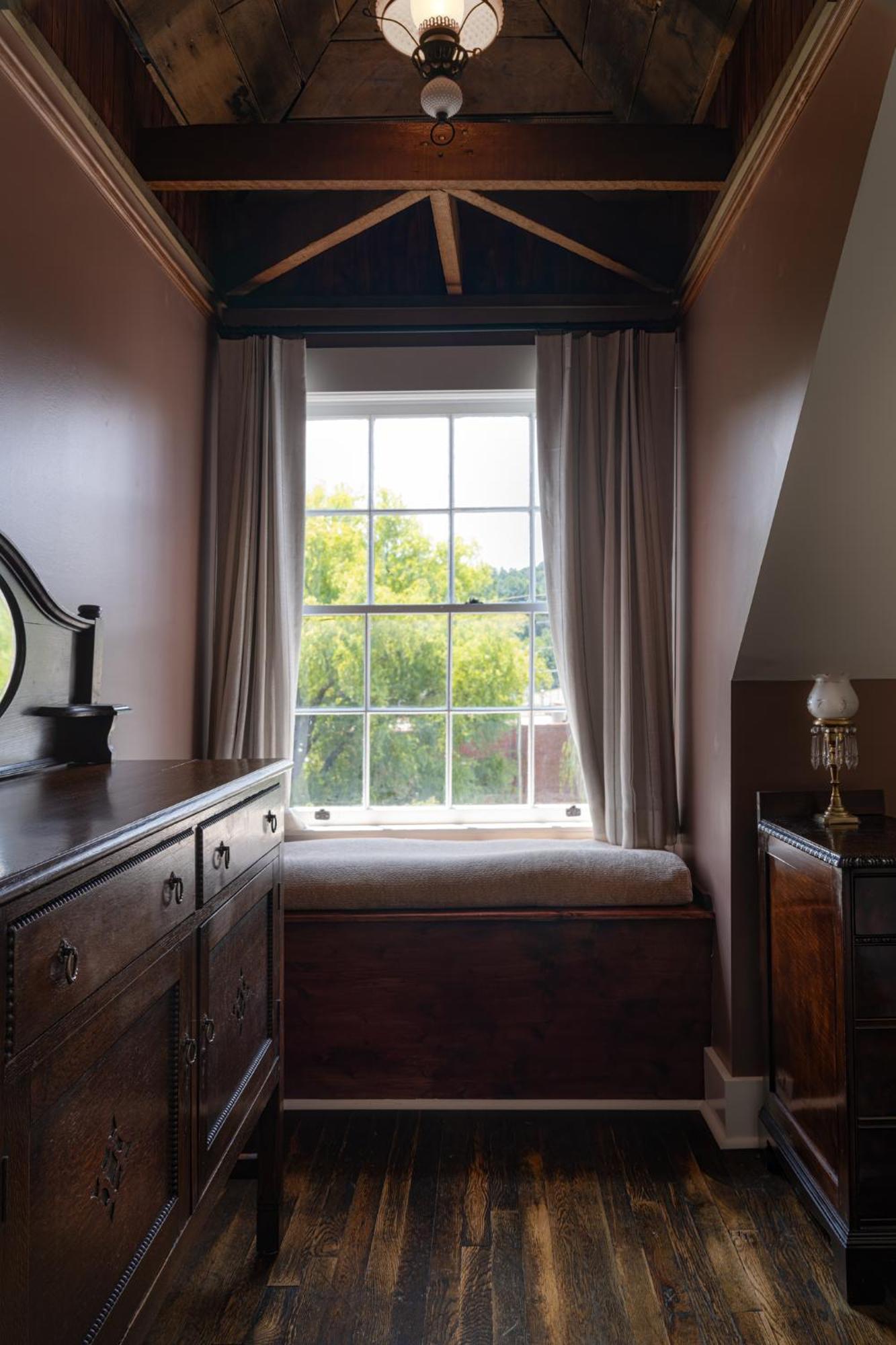 The Nuwray Hotel & Carriage House Burnsville Eksteriør bilde
