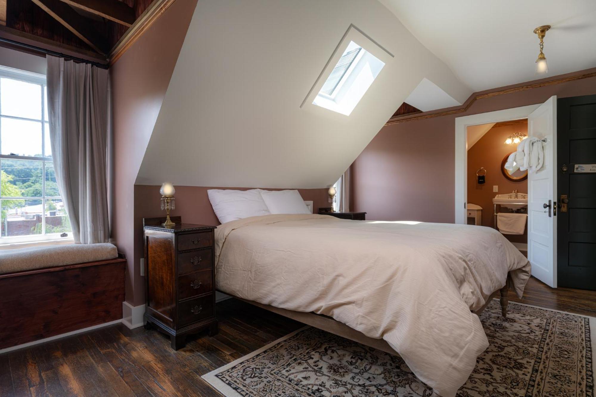 The Nuwray Hotel & Carriage House Burnsville Eksteriør bilde