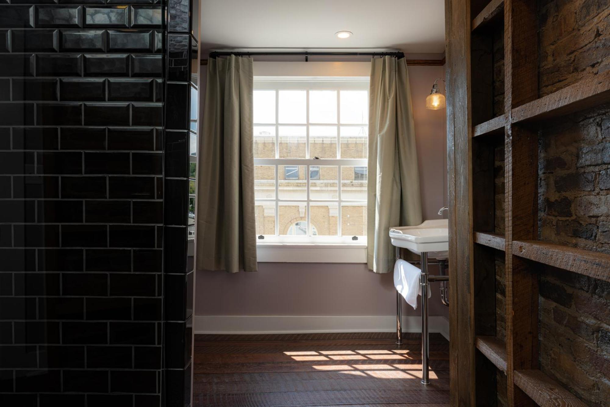 The Nuwray Hotel & Carriage House Burnsville Eksteriør bilde