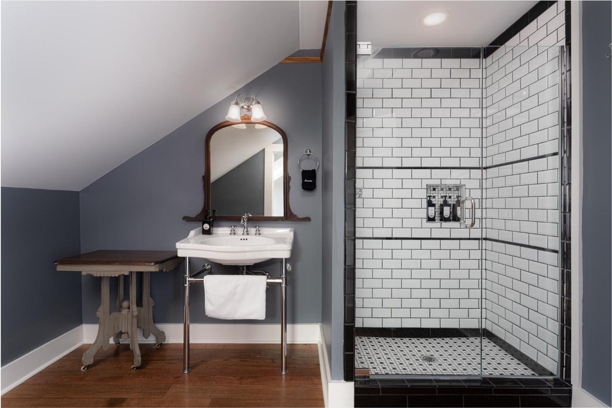 The Nuwray Hotel & Carriage House Burnsville Eksteriør bilde