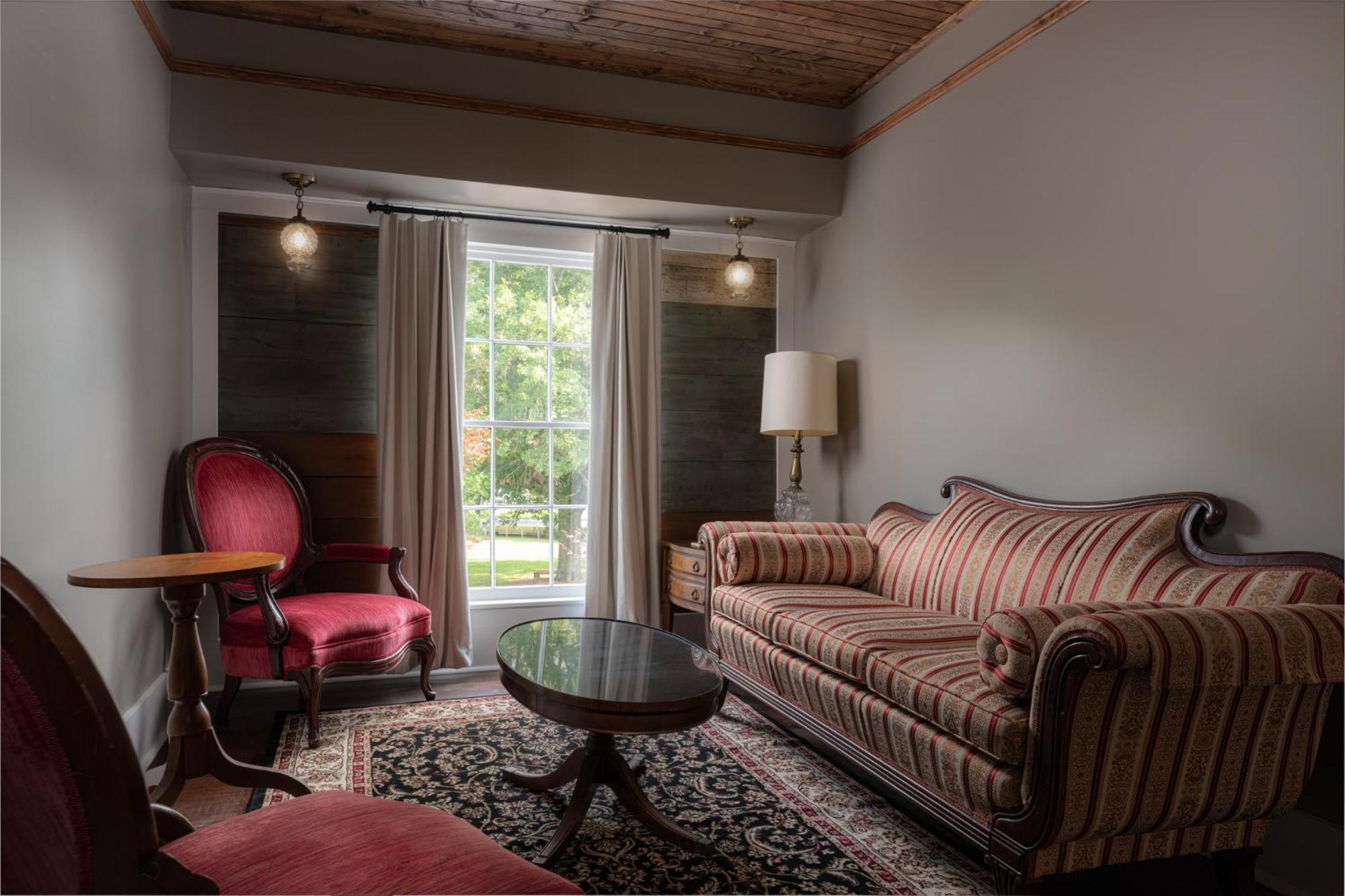 The Nuwray Hotel & Carriage House Burnsville Eksteriør bilde