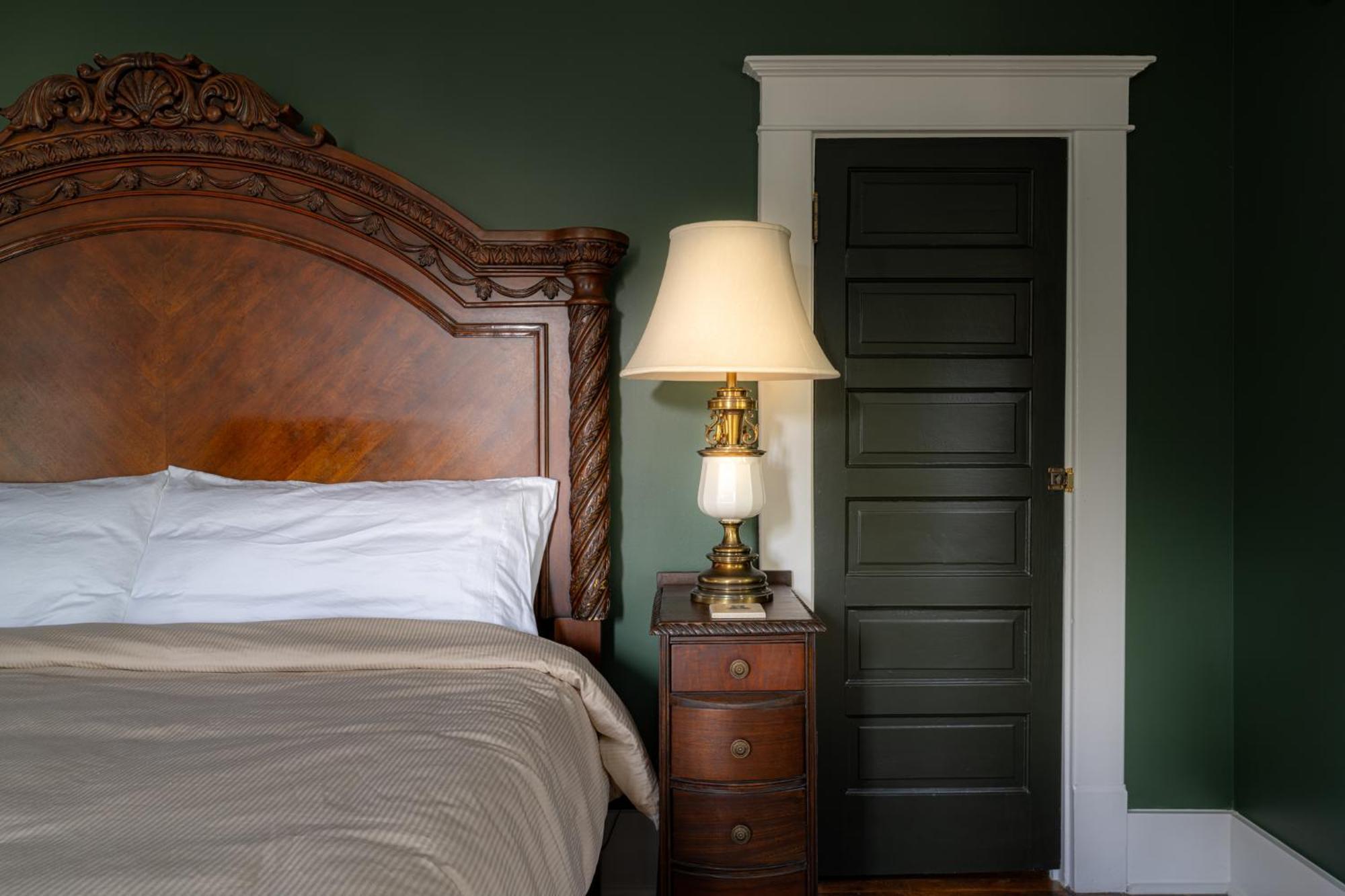 The Nuwray Hotel & Carriage House Burnsville Eksteriør bilde
