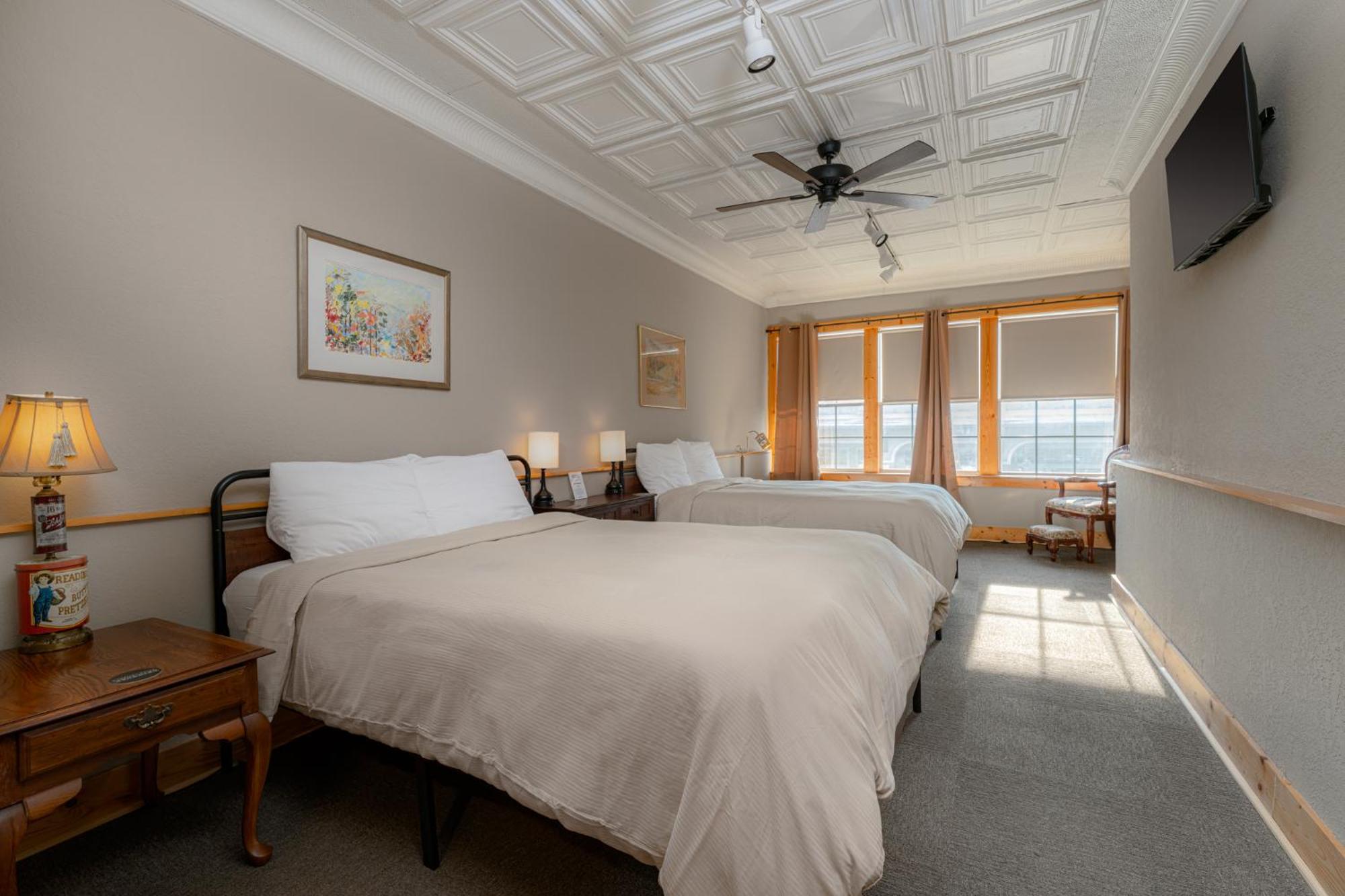 The Nuwray Hotel & Carriage House Burnsville Eksteriør bilde